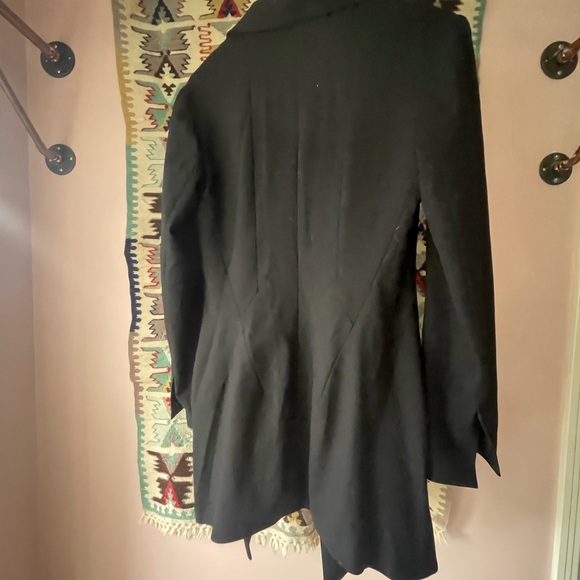 Blazer - Picture 3 of 4